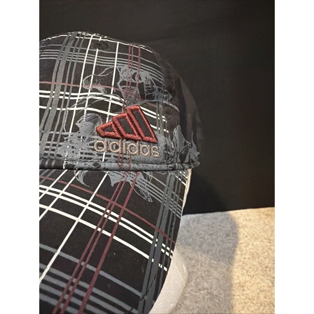 Adidas  CLIMALITE small/medium hat black and red plaid